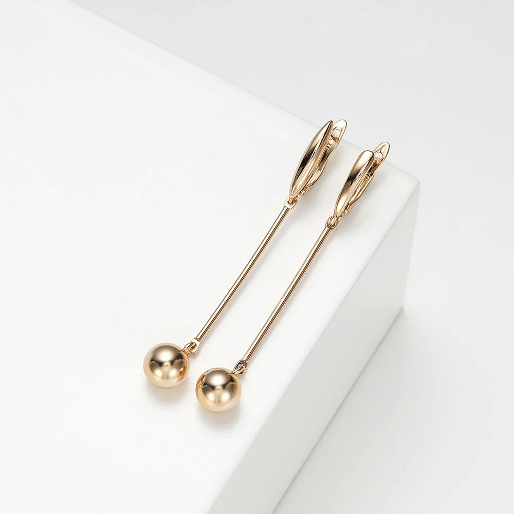 boucle d'oreille créole or rose avec diamant