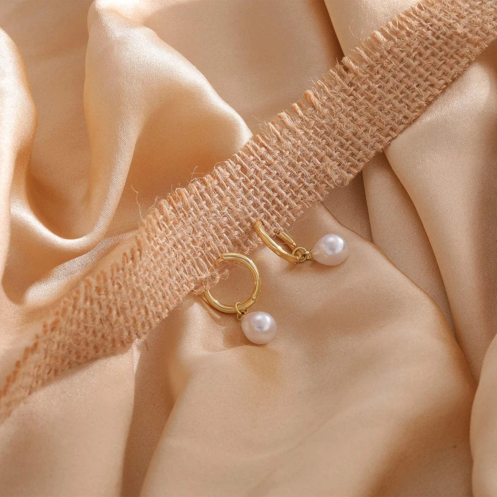 boucles d'oreilles créoles avec perles