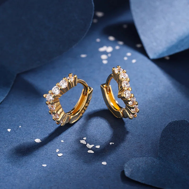 Petites boucles d'oreilles créole avec pendentif