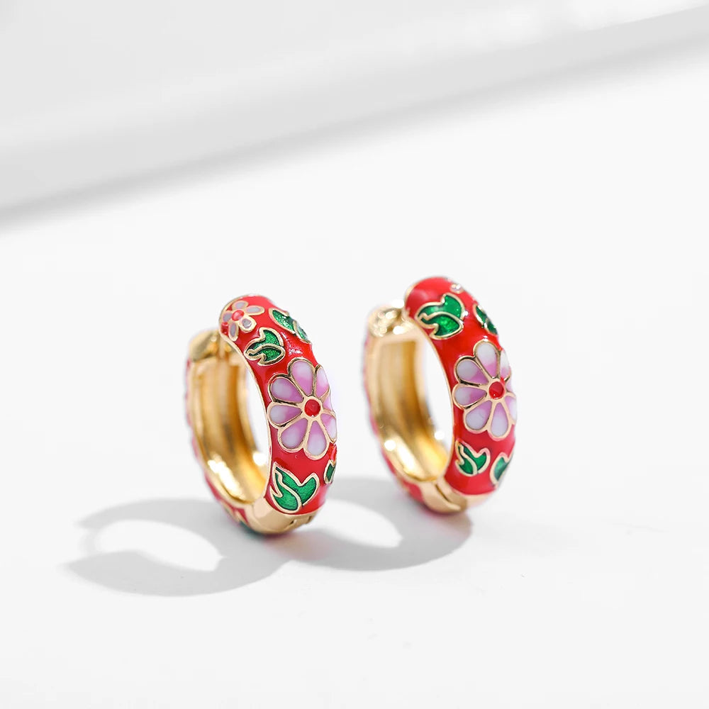 boucles d'oreilles créoles vintage avec motif à fleur