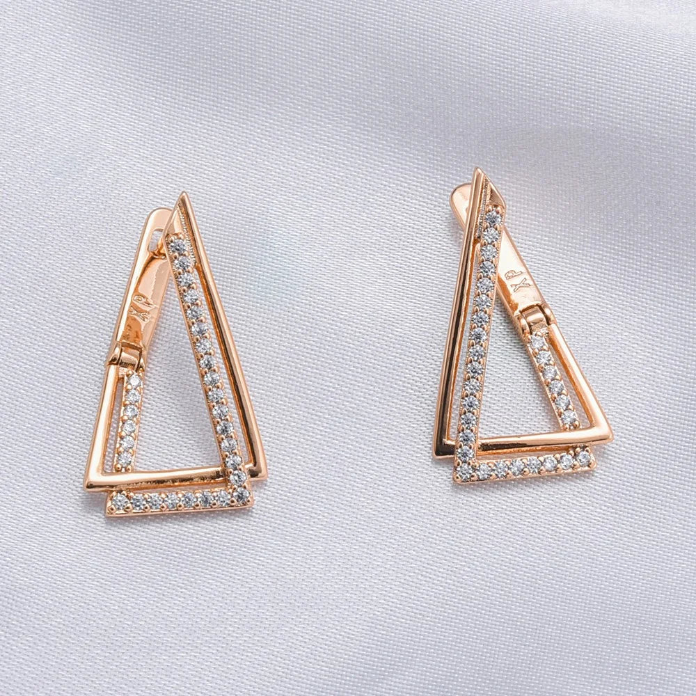 boucle d'oreille créole or rose avec diamant