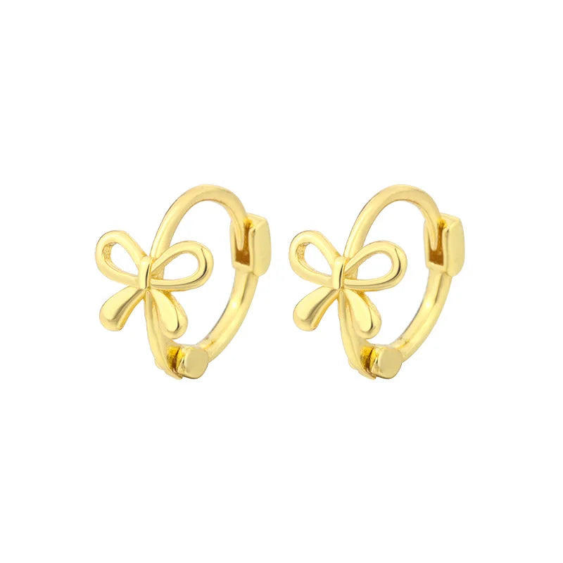 Petites boucles d'oreilles créole avec pendentif