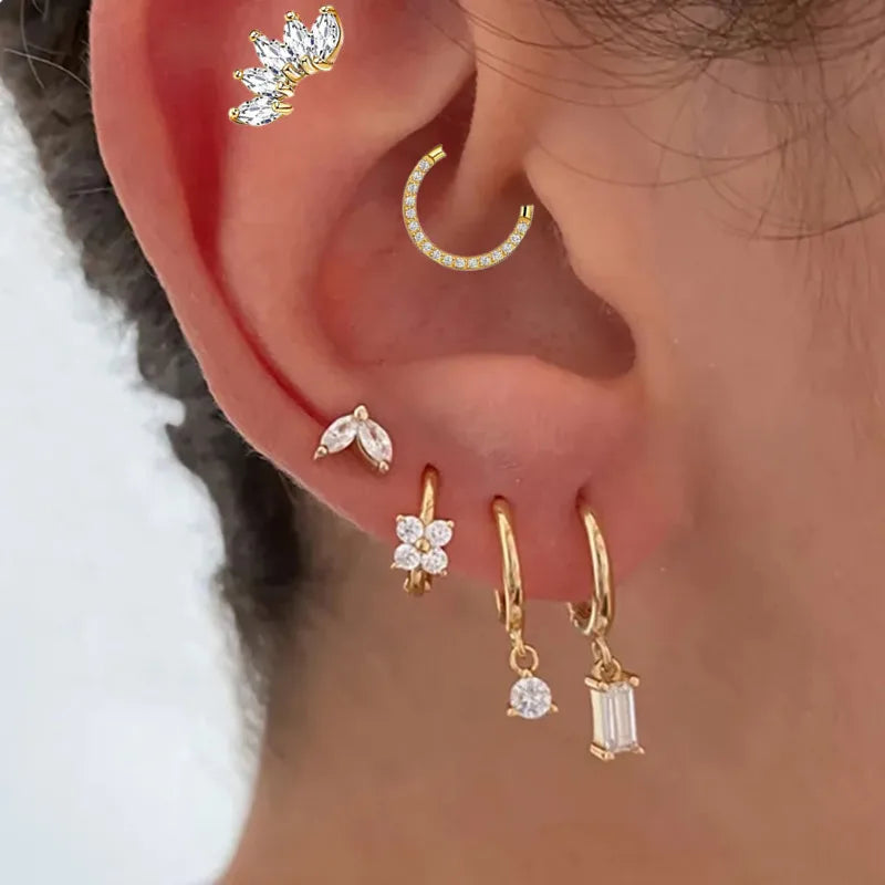 Petites boucles d'oreilles créole avec pendentif