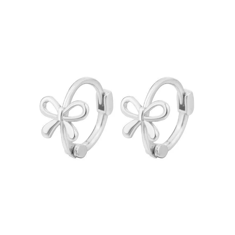 Petites boucles d'oreilles créole avec pendentif