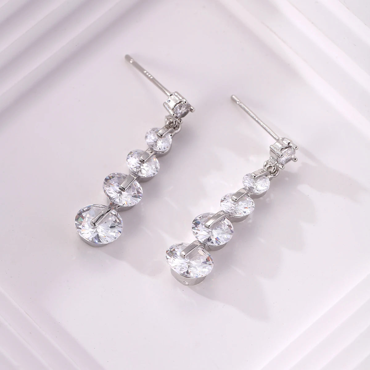 boucle d'oreille créole pendentif croix strass femme
