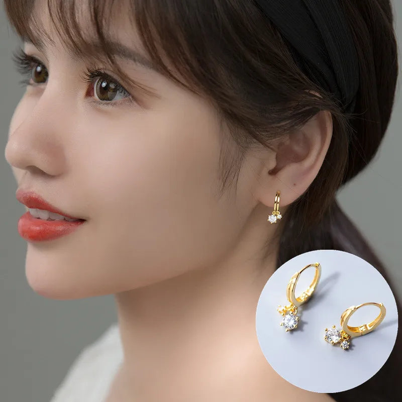 Petites boucles d'oreilles créole avec pendentif