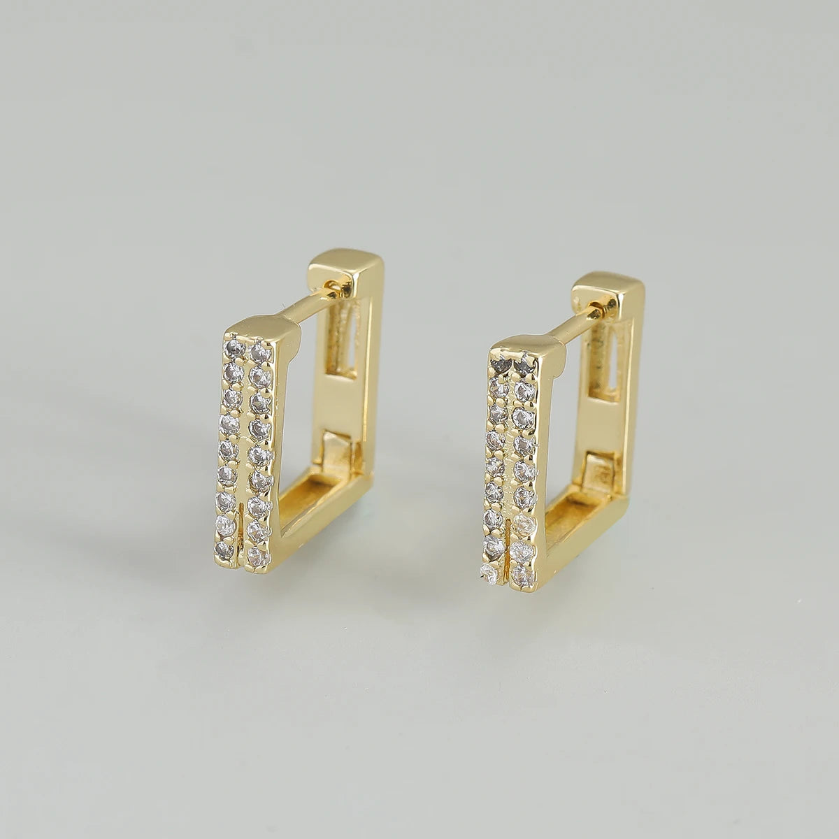 boucle d'oreille créole pendentif croix strass femme