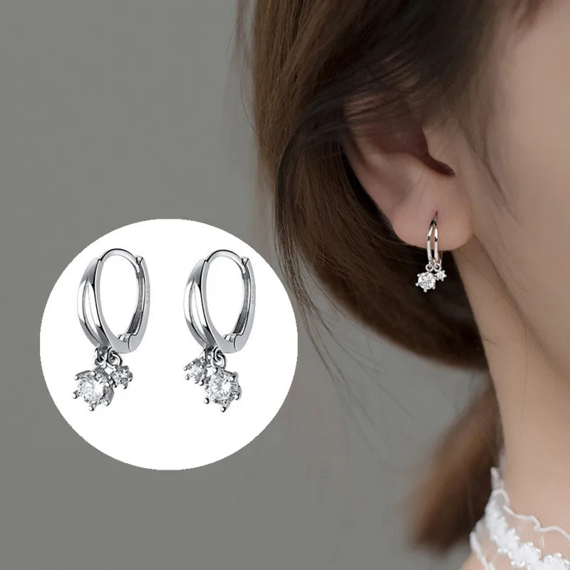 Petites boucles d'oreilles créole avec pendentif