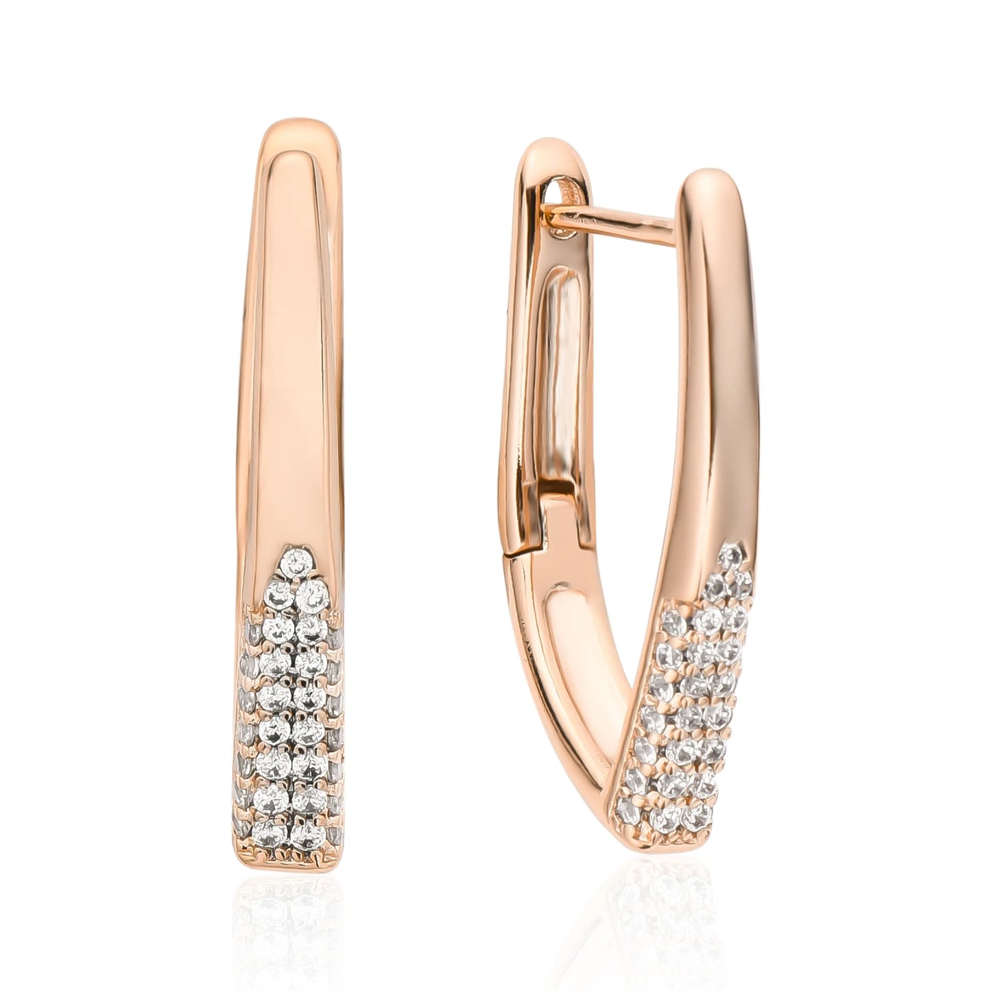 boucle d'oreille créole or rose avec diamant